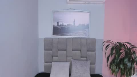 Snapshot of janna_lopezz chatting on 12/04/25, 11:08 Janna online show from 12/04/25, 11:08