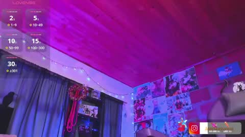 Snapshot of jannaasuna chatting on 12/14/24, 06:20 jannaasuna online show from 12/14/24, 06:20