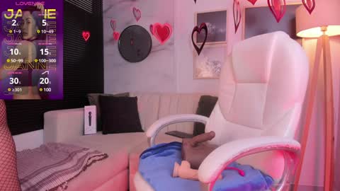 Snapshot of janne_lee chatting on 02/08/25, 09:46 Janne for u online show from 02/08/25, 09:46