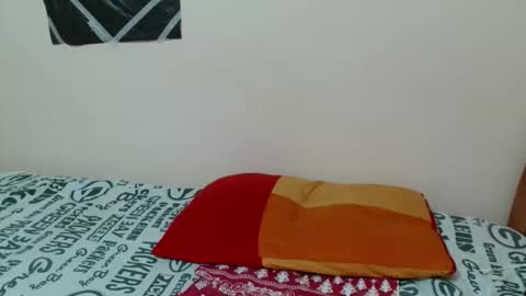 Snapshot of jannie_e chatting on 10/22/25, 02:17 Jannie online show from 10/22/25, 02:17