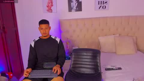 janomar01 online show from 02/15/25, 12:22