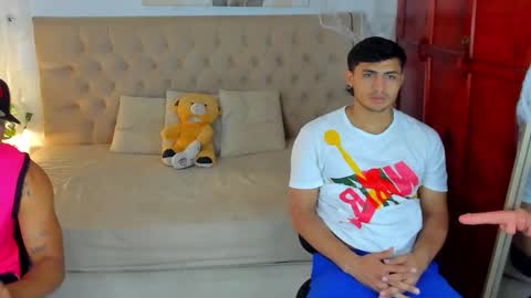 janomar01 online show from 11/05/25, 06:52