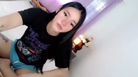 Snapshot of japanesse_susiexx chatting on 12/18/24, 11:30 Susie-- online show from 12/18/24, 11:30