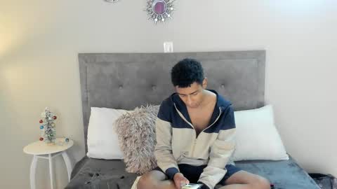 Snapshot of jared_blake chatting on 12/27/24, 01:00 jared_blake online show from 12/27/24, 01:00