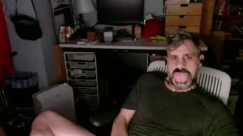 Snapshot of jareth_returns chatting on 11/18/25, 05:34 jareth_returns online show from 11/18/25, 05:34