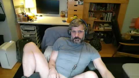 Snapshot of jareth_returns chatting on 12/14/25, 02:28 jareth_returns online show from 12/14/25, 02:28