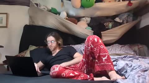 Jareth online show from 12/25/24, 11:10