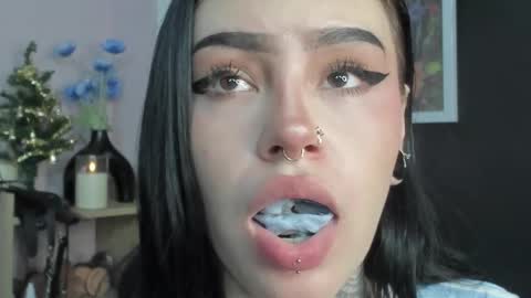 Snapshot of jas_miin chatting on 12/04/25, 02:21 Maria online show from 12/04/25, 02:21