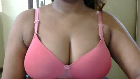 Snapshot of jasmeen_love143 chatting on 07/16/26, 09:48 jasmeen online show from 07/16/26, 09:48