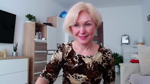 Jasmin room for people 40 online show from 02/02/26, 12:37