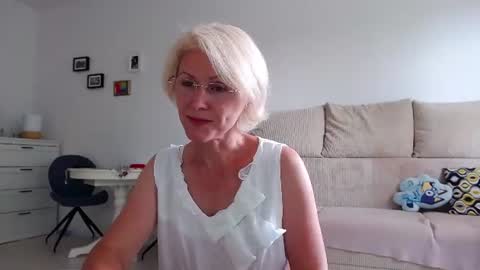 Jasmin room for people 40 online show from 06/28/26, 12:55