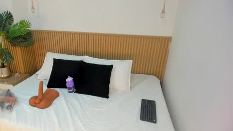 Snapshot of jasmin_evano29 chatting on 06/04/26, 05:30 online show from 06/04/26, 05:30