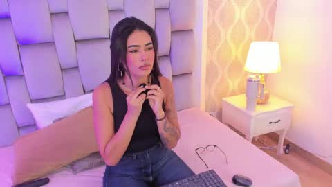 Jasmine online show from 09/16/25, 07:48