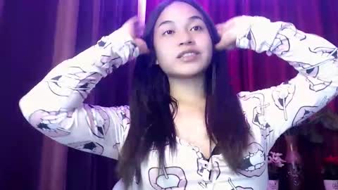 Snapshot of jasmine_arousal chatting on 05/01/26, 01:59 JASMINE online show from 05/01/26, 01:59