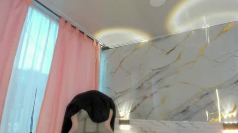 Snapshot of jasmine_hyper_1 chatting on 12/20/24, 09:06 Jas online show from 12/20/24, 09:06