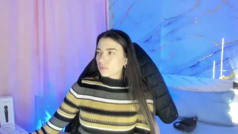 Snapshot of jasmine_hyper_1 chatting on 02/13/25, 06:16 Jas online show from 02/13/25, 06:16