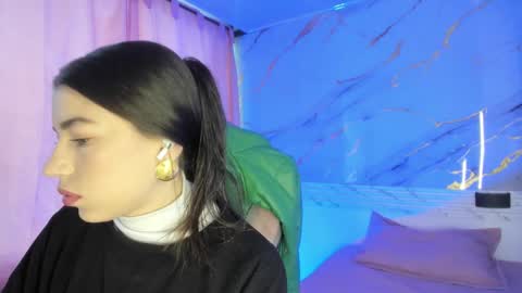 Snapshot of jasmine_hyper_1 chatting on 03/12/25, 02:56 Jas online show from 03/12/25, 02:56