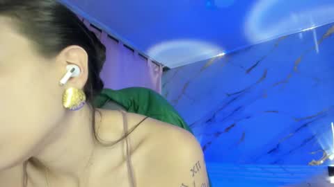 Snapshot of jasmine_hyper_1 chatting on 03/12/25, 09:13 Jas online show from 03/12/25, 09:13