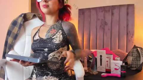 jasmine_wolf online show from 09/17/25, 03:41