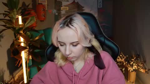 Jasmine online show from 03/09/25, 08:18