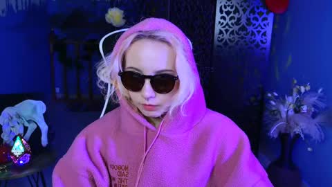 Jasmine online show from 03/11/25, 11:23