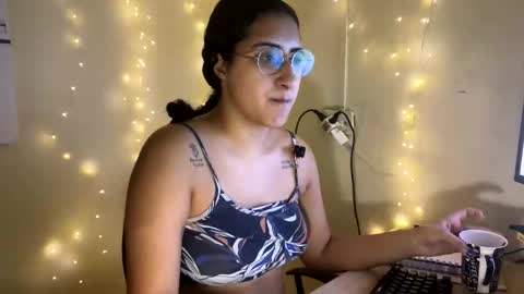 Jasmine online show from 04/09/26, 12:21
