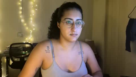 Jasmine online show from 05/03/26, 09:21