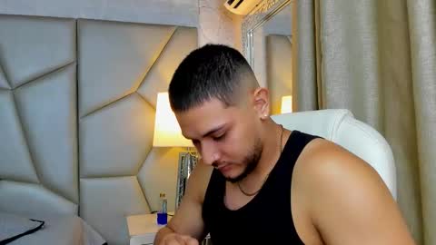 Snapshot of jason_shaw_ chatting on 09/24/25, 01:53 Jasson Shaw online show from 09/24/25, 01:53