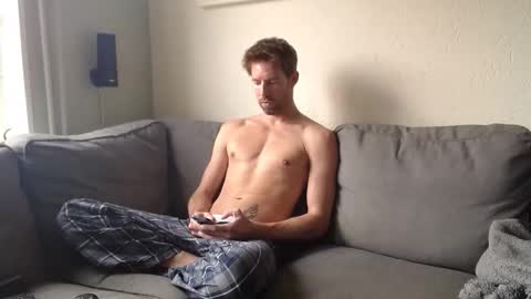 Snapshot of jasonberg29 chatting on 10/27/25, 08:40 Jason online show from 10/27/25, 08:40