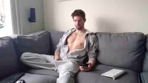 Snapshot of jasonberg29 chatting on 12/21/25, 10:33 Jason online show from 12/21/25, 10:33