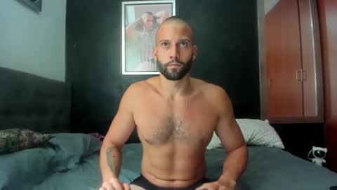    online show from 11/08/25, 04:51