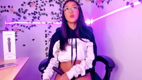 Snapshot of jaulyn_18 chatting on 04/17/26, 04:21 Jaulyn online show from 04/17/26, 04:21