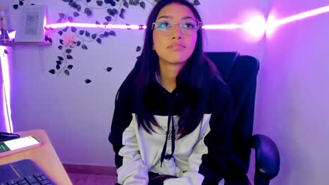 Snapshot of jaulyn_18 chatting on 04/18/26, 03:49 Jaulyn online show from 04/18/26, 03:49