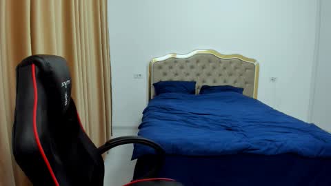  Javi  online show from 09/13/25, 04:51