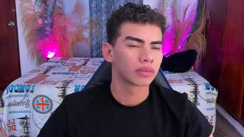 Snapshot of javierascencio chatting on 12/17/25, 10:10 javi15 online show from 12/17/25, 10:10