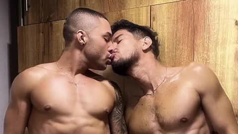 Snapshot of javiercarrera222 chatting on 02/16/25, 01:47 Javier online show from 02/16/25, 01:47