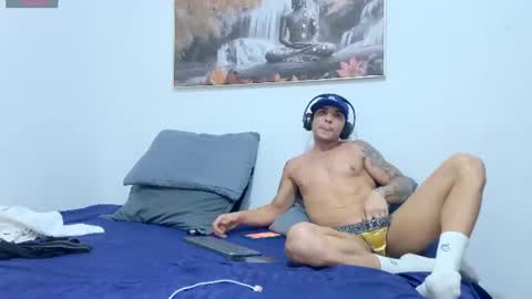 Javier online show from 06/17/26, 05:43