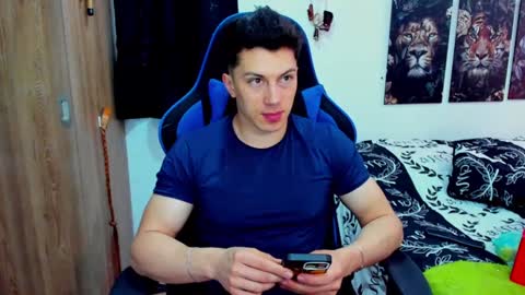 Snapshot of javiersexymann chatting on 12/05/24, 08:00 Javier online show from 12/05/24, 08:00