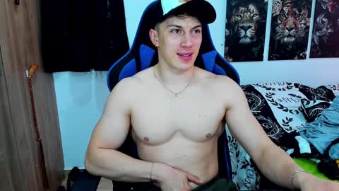 Snapshot of javiersexymann chatting on 12/06/24, 08:29 Javier online show from 12/06/24, 08:29