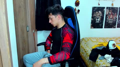 Snapshot of javiersexymann chatting on 01/15/25, 09:30 Javier online show from 01/15/25, 09:30