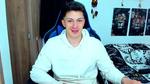 Snapshot of javiersexymann chatting on 01/22/25, 07:56 Javier online show from 01/22/25, 07:56