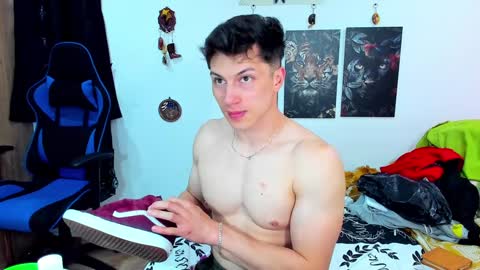 Snapshot of javiersexymann chatting on 01/28/25, 08:26 Javier online show from 01/28/25, 08:26