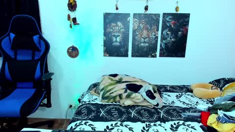 Snapshot of javiersexymann chatting on 01/30/25, 07:04 Javier online show from 01/30/25, 07:04