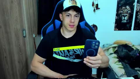 Snapshot of javiersexymann chatting on 02/10/25, 02:19 Javier online show from 02/10/25, 02:19