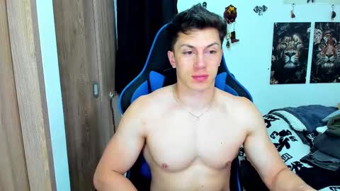 Snapshot of javiersexymann chatting on 02/17/25, 04:31 Javier online show from 02/17/25, 04:31