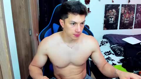 Snapshot of javiersexymann chatting on 02/18/25, 04:59 Javier online show from 02/18/25, 04:59