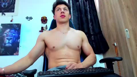 Snapshot of javiersexymann chatting on 02/27/25, 07:37 Javier online show from 02/27/25, 07:37