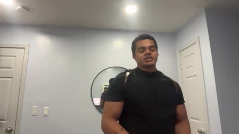 Snapshot of javiricorich chatting on 10/22/25, 12:11 javiSdick online show from 10/22/25, 12:11