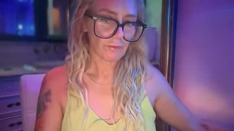 JAV online show from 10/26/25, 11:38