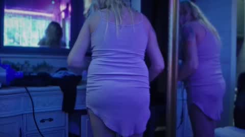 Snapshot of javlovesu chatting on 02/08/26, 03:48 JAV online show from 02/08/26, 03:48